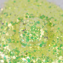  Chameleon Show Stopper Glitter - Light Green - Glitz Your Life