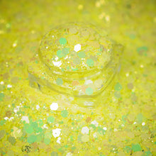  Chameleon Show Stopper Glitter - Light Yellow - Glitz Your Life